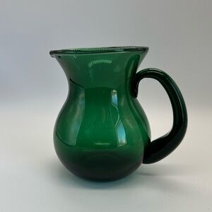 🌹🌺 Vintage Green Glass small Pitcher/creamer